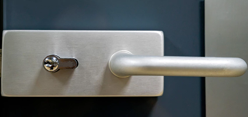 Change Patio Door Locks in Vineyard, California